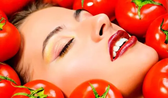 മുഖസൗന്ദര്യത്തിന് ഉപയോ​ഗിക്കാം തക്കാളി കൊണ്ടുള്ള ഫേസ് പാക്കുകള്‍