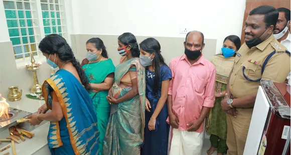 അതുല്യാ മോളുടെ 'ജനമൈത്രി ഭവനം' പാലുകാച്ചൽ ചടങ്ങ് നടത്തി