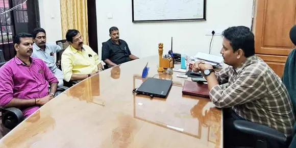 മമ്പുഴ മണ്ഡലം കമ്മിറ്റിയുടെ നേതൃത്വത്തിൽ കാട്ടാനശല്യത്തിനെതിരെ നടത്തുന്ന അനശ്ചിതകാല ഉപവാസ സമരവുമായി ബന്ധപ്പെട്ട് ബിജെപി നേതാക്കൾ പാലക്കാട് ഡിഎഫ്ഒയെ സന്ദർശിച്ചു