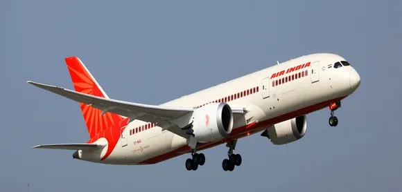 വിമാനത്തില്‍ വച്ച്‌ എയര്‍ ക്രൂ, ആണ്‍കുട്ടിയെ പീഡിപ്പിച്ചതായി പരാതി