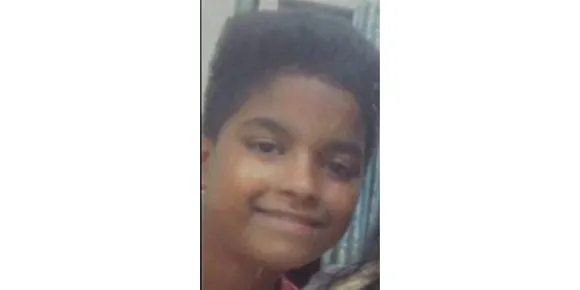 മുംബൈ മലാഡ് വെസ്റ്റ് മാർവേയിൽ കൂട്ടുകാരോടൊപ്പം ബിച്ചില്‍ കളിക്കവെ തിരയില്‍ പെട്ട് 14 വയസുകാരന്‍ മരിച്ചു