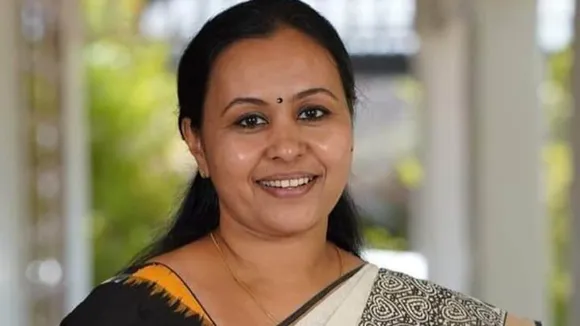 നെയ്യാറ്റിന്‍കര താലൂക് ആശുപത്രിയില്‍ പ്രസവ ശസ്ത്രക്രിയയ്ക്കിടെ സര്‍ജികല്‍ കോട്ടന്‍ തുണി യുവതിയുടെ ഗര്‍ഭപാത്രത്തില്‍ കുടുങ്ങിയെന്ന പരാതിയില്‍ ജില്ലാ മെഡികല്‍ ഓഫീസറുടെ നേതൃത്വത്തില്‍ വിദഗ്ധ സംഘം രൂപീകരിച്ച് അന്വേഷണം നടത്തുമെന്ന് ആരോഗ്യ വകുപ്പ് മന്ത്രി വീണാ ജോര്‍ജ്