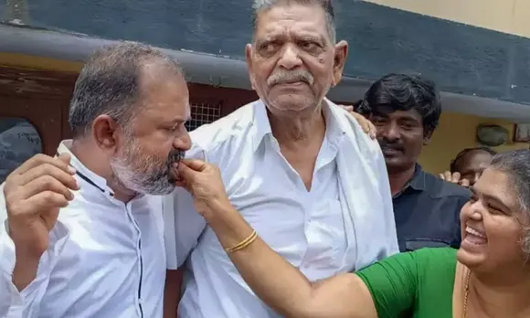 31 വർഷത്തെ ജയിൽവാസം കഴിഞ്ഞ് മുൻ പ്രധാനമന്ത്രി രാജീവ് ഗാന്ധി വധക്കേസിലെ കുറ്റവാളിയായ എ.ജി പേരറിവാലൻ ജയിൽ മോചിതനായി (ഫോട്ടൊസ്റ്റോറി)