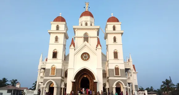 വെട്ടുകാട് മാദ്രേ ദേ ദേവൂസ് ദേവാലയത്തിലെ തിരുനാള്‍ മഹോത്സവം പ്രമാണിച്ച് തിരുവനന്തപുരം, നെയ്യാറ്റിന്‍കര താലൂക്കുകളിലെ എല്ലാ സര്‍ക്കാര്‍ ഓഫീസുകള്‍ക്കും വിദ്യാഭ്യാസ സ്ഥാപനങ്ങള്‍ക്കും നാളെ പ്രാദേശിക അവധി