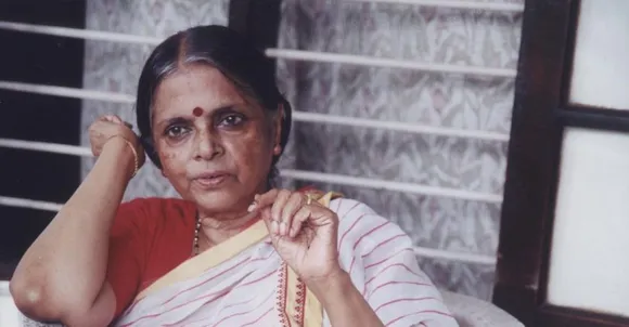 പ്രകൃതിയോടുള്ള മനുഷ്യന്റെ പെരുമാറ്റത്തിനു ചൂഷണത്തിന്റെ സ്വഭാവമുണ്ടായപ്പോഴൊക്കെ ശബ്ദമുയർത്തി; മലയാളത്തിന്റെ മുത്തുച്ചിപ്പിയായി, പാതിരാപ്പൂക്കളായി, രാത്രിമഴയായി ഒടുവില്‍ ആ അമ്മമനസ്സ് യാത്രയായി !