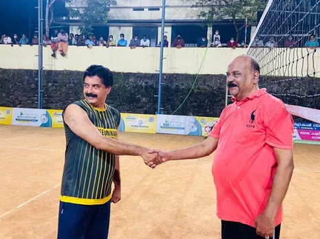 കളിക്കളത്തിൽ 'ഏറ്റുമുട്ടി' മന്ത്രിയും എം.എൽ.എ.യും