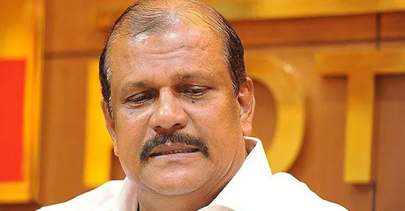 യുഡിഎഫും എല്‍ഡിഫും, രണ്ടും കള്ളമ്മാരാ; തമ്മില്‍ ഭേദം തൊമ്മന്‍ എന്നു പറഞ്ഞാണ് വോട്ട് ചെയ്യുന്നത്;  മാന്യതയുള്ള സ്ഥാനാര്‍ത്ഥിക്ക് വോട്ട് ചെയ്യുക; ഞാനും അത് തന്നെയാണ് ചെയ്യുക.’;  പിസി ജോര്‍ജ്  