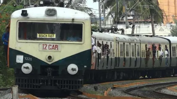 ട്രെയിനില്‍ യാത്രക്കാരി അബദ്ധത്തില്‍ അപായച്ചങ്ങല  വലിച്ചു; മുഖ്യമന്ത്രി സ്റ്റാലിന്റെ യാത്ര വൈകി
