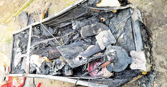 ഫ്രിഡ്ജ് പൊട്ടിത്തെറിച്ച് അടുക്കള കത്തിനശിച്ചു