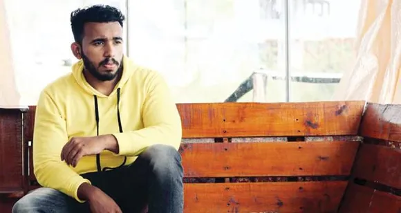 കേ​ര​ളം ചു​വ​ടു​വെ​ച്ച ആ 30 ​സെ​ക്ക​ന്‍​ഡ് നൃ​ത്തം പ​ക​ര്‍​ത്തി​യ​ത് ദാ ​ഈ കൊ​ച്ചു ഡോ​ക്ട​റാ​ണ്:30 ​സെ​ക്ക​ന്‍ഡ് ച​ടു​ല നൃ​ത്തം ചി​ത്രീ​ക​രി​ച്ചി​രു​ന്ന​ത്  പ്ര​ഫ​ഷ​ണ​ല്‍ ക്യാ​മ​റ​മാ​ന്‍റെ കൈ​ത്ത​ഴ​ക്ക​ത്തോ​ടെ