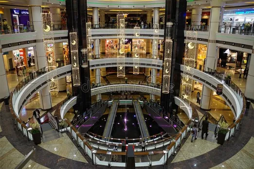 ഷാര്‍ജയില്‍ കൊവിഡ് പ്രതിരോധത്തിനായി ഏര്‍പ്പെടുത്തിയിരുന്ന നിയന്ത്രണങ്ങളില്‍ കൂടുതല്‍ ഇളവുകള്‍; മാളുകളിലും സിനിമാ തീയറ്ററുകളിലും മറ്റ് വിനോദ കേന്ദ്രങ്ങളിലും പ്രവേശിക്കാവുന്ന ആളുകളുടെ എണ്ണം വർദ്ധിപ്പിച്ചു