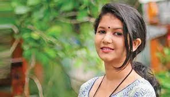 'അവന് സുഖമായി വരുന്നു'; ആരാധകരുടെ ചോദ്യത്തിന് മറുപടി നൽകി ജൂഹി റുസ്‍തഗി