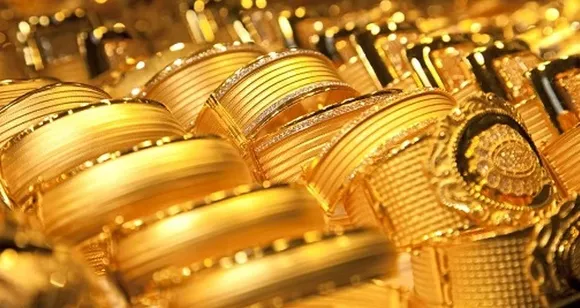 സ്വ​ർ​ണ വി​ല​യു​ടെ കു​തി​പ്പ് തു​ട​രു​ന്നു ; പ​വ​​ന് 28,640 രൂ​പ​