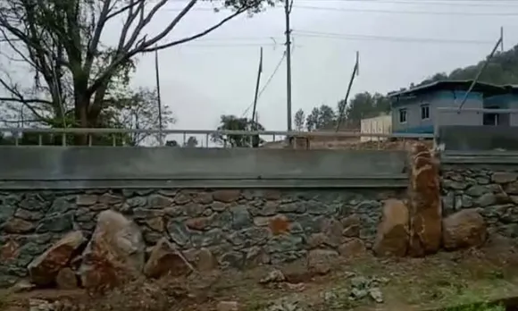 അട്ടപ്പാടിയില്‍ വനഭൂമി തട്ടിയെടുത്ത് റിസോർട്ട് നിർമ്മാണം: ഗവർണർക്ക് പരാതി നൽകി