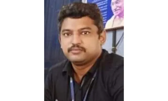 ഡ്രൈവിങ്ങിനിടെ അബോധാവസ്ഥയിൽ ആയ യുവാവിന് ജീവശ്വാസം പകർന്ന് നൽകി കെഎസ്ഇബി സബ്ബ് എന്‍ജിനീയര്‍ വിനീതും സഹപ്രവര്‍ത്തകരും