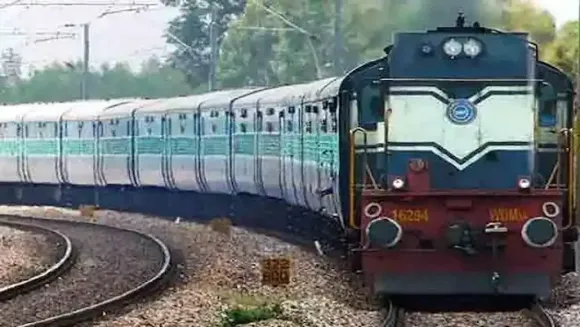 ആറ് പാസഞ്ചര്‍ തീവണ്ടികളുടെ സര്‍വീസ് നാളെ മുതല്‍ പുനരാരംഭിക്കുന്നു