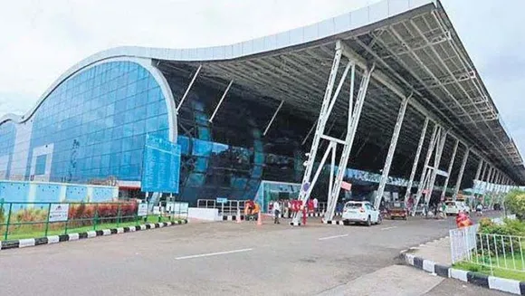 തി​രു​വ​ന​ന്ത​പു​രം വി​മാ​ന​ത്താ​വ​ളം കൈ​മാ​റ്റം; ഹ​ര്‍​ജി​ക​ള്‍ പ​രി​ഗ​ണി​ക്കു​ന്ന​ത് സു​പ്രീം​കോ​ട​തി നീ​ട്ടി