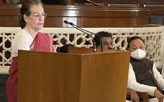 പാർട്ടിയിൽ ഐക്യത്തിൻ്റെ പ്രാധാന്യം ഓർമ്മപ്പെടുത്തി സോണിയാ ഗാന്ധി ! സംഘടനയുടെ എല്ലാത്തലത്തിലും ഐക്യം വേണം. കോൺഗ്രസ് ഇപ്പോൾ നേരിടുന്നത് ചരിത്രത്തിലെ തന്നെ ഏറ്റവും വലിയ പ്രതിസന്ധി ! പാർട്ടിയെ രക്ഷിക്കാൻ ചിന്തൻ ശിബിർ ഉടൻ