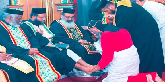 കുവൈറ്റ് മഹാ ഇടവകയുടെ കാൽ-കഴുകൽ ശുശ്രൂഷകൾക്ക്‌ അലക്സിയോസ്‌ മാർ യൗസേബിയോസ്‌ മെത്രാപ്പോലീത്താ നേതൃത്വം നൽകി