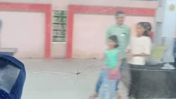 ബെംഗളൂരുവില്‍ വന്ദേ ഭാരത് എക്സ്പ്രസിന് നേരെ കല്ലേറ്; ജനല്‍പാളി തകര്‍ന്നു