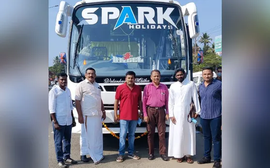 കോവിഡ് ഭീതി ഒഴിയുന്നതോടെ വീണ്ടും വേളാങ്കണ്ണി തീർത്ഥടനത്തിനു തുടക്കമായി. പാലായിൽ നിന്നും എറണാകുളത്തുനിന്നും സർവീസിന് തുടക്കം കുറിച്ച് സ്പാർക്ക് ഹോളിഡെയ്സ്