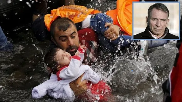 വാക്കുകളേക്കാൾ മൂർച്ചയും ശക്തിയുമുണ്ട് ഒരു ചിത്രത്തിന്.. ഇല്ല, യാനിസ് മരിച്ചിട്ടില്ല.. ഈ ചിത്രങ്ങളിലൂടെ ജീവിക്കുന്നു