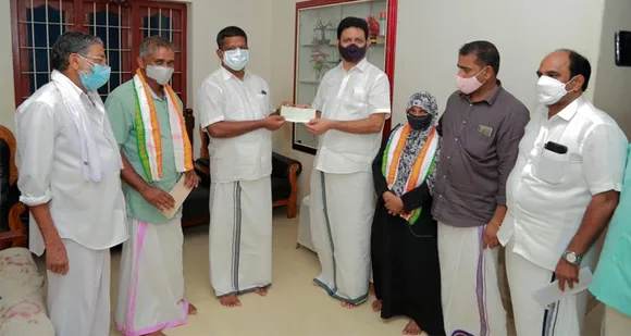 കരുണയുടെ തണല്‍ വിരിച്ച് ഒരു കുടുംബം... പുലാപ്പറ്റയിൽ വാങ്ങുന്ന ആംബുലൻസ് ഫണ്ടിലേക്ക് അര ലക്ഷം സംഭാവന നൽകി ചങ്ങലീരി മനച്ചിതൊടി മൊയ്തു