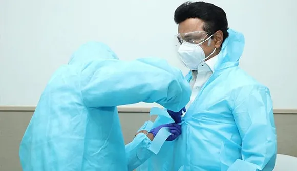 'വൈദ്യശാസ്ത്രത്തിന് പുറമെ മറ്റുള്ളവര്‍ നല്‍കുന്ന ആശ്വാസവും രോഗം ഭേദമാക്കും'; പി.പി.ഇ കിറ്റണിഞ്ഞ് കോവിഡ് വാർഡുകൾ സന്ദർശിച്ച് സ്റ്റാലിൻ