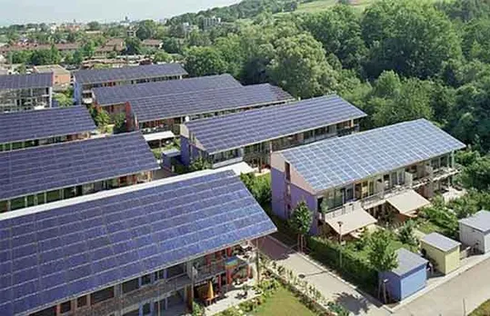 Solar City to Generate Solar Power with Tesla’s Electric Car Batteries at Night