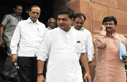 Power Minster R K Singh