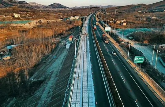 China is Building a Solar Power Highway That Can Charge Electric Cars