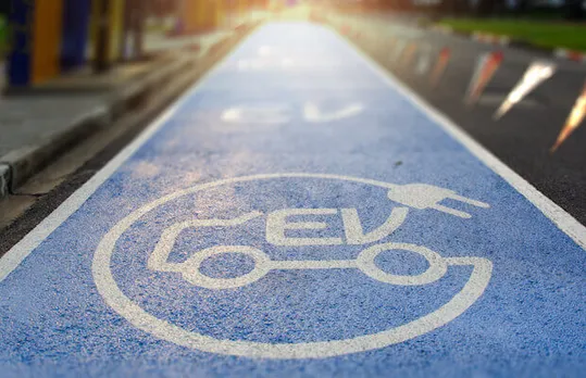 electric vehicle (ev)