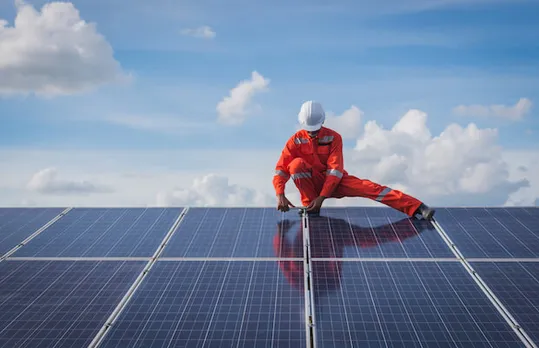Pandemic Wiped out 429,000 Clean Energy Jobs in USA in 2020: Report