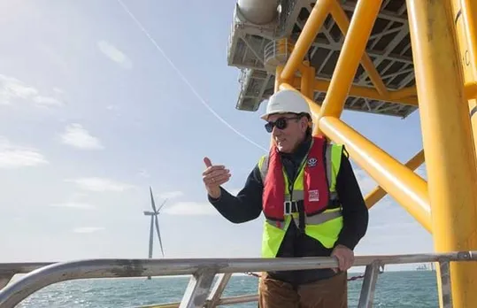 Ignacio Galán, presidente de Iberdrola, en el parque eólico marino West of Duddon Sands, en aguas del Reino Unido