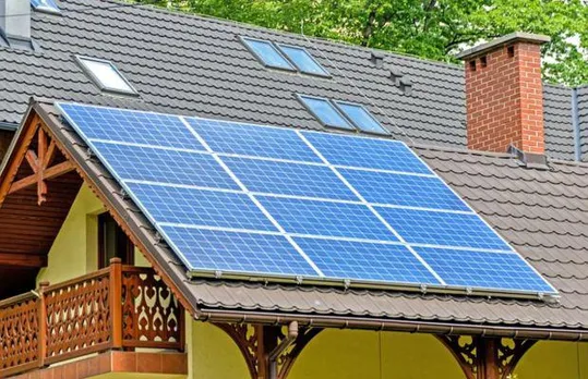 Delhi Solar Policy Interlinks DISCOMs, Consumers, Dev. Reduces Upfront Cost