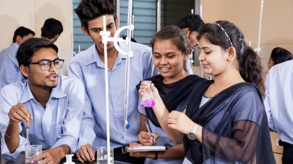 indian students sciecne stem career focus education higher studies girls boys college co-ed