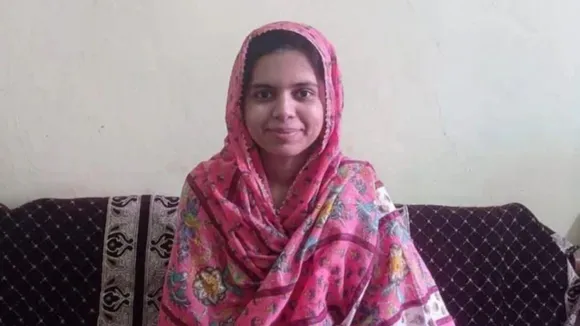 Adiba Anam, becomes Maharashtra's first Muslim woman to crack the IAS exam.