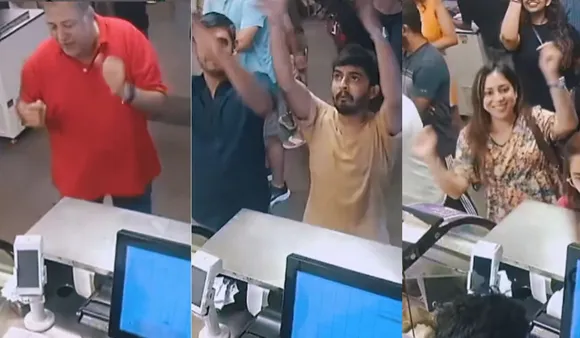 Bengaluru People Dance To Get Free Icecream