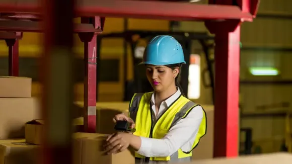 female workers 