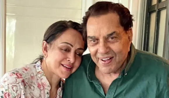Hema Malini and Dharmendra Celebrate Their 44th Wedding Anniversary