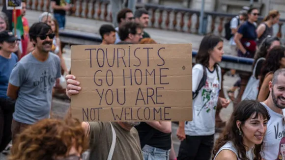barcelona anti tourist protest