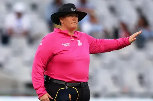 nyttimes-sueredfern-cricketumpire-uk