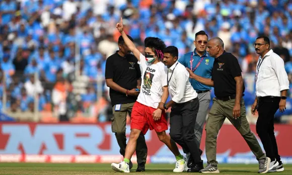 Pro-Palestine invades WC Pitch