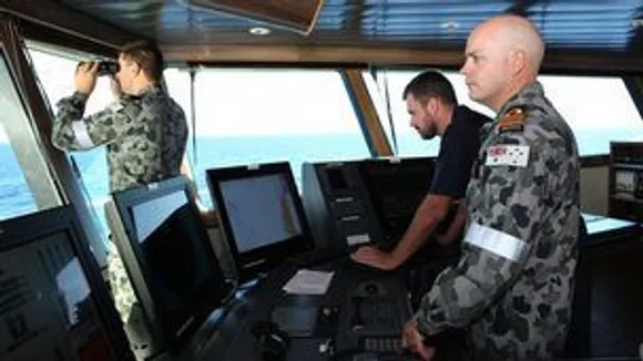 Plane teams scour sea for signals