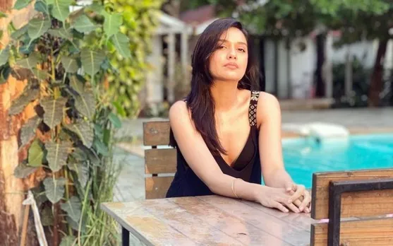 Divya Agarwal Slams Trolls