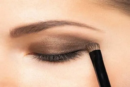 TikTok Mascara Trend
