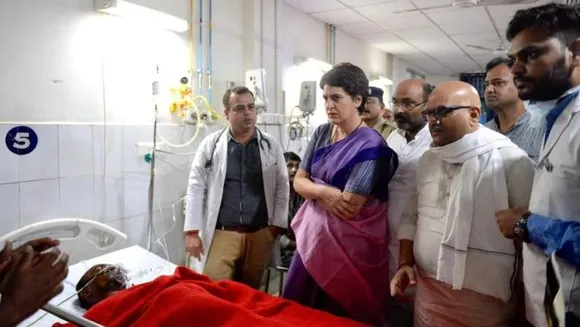 Priyanka Gandhi Vadra visited the victims of clash over Sonbhadra land dispute at BHU Trauma Centre in Varanasi