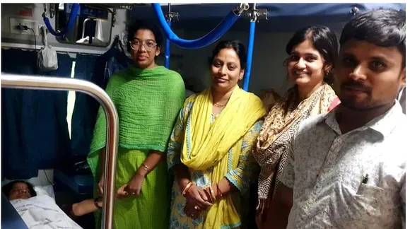 Medical Student Helps Woman Deliver Baby on Train