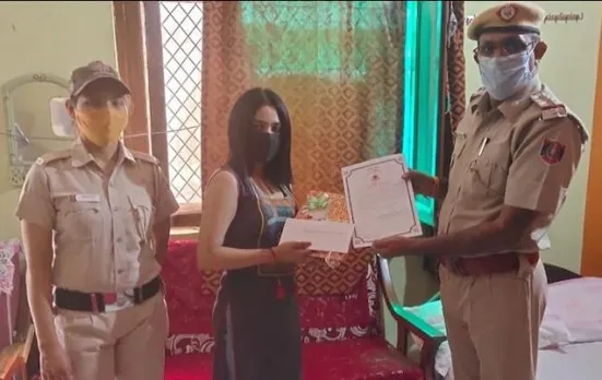 Delhi Journalist catches thieves