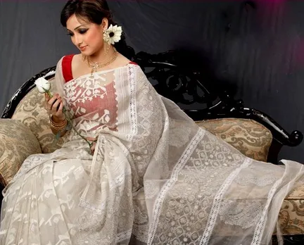 Traditionally weaved Jamdani Saree Picture By: Polinahar Greaves.com